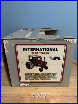 ERTL IH International Harvester 1568 V8 Tractor with Duals, 1/16 Scale Diecast NIB ERTL IH International Harvester 1568 V8 Tractor with Duals, 1/16 Scale Diecast NIB
