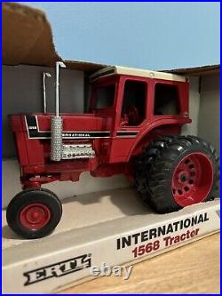 ERTL IH International Harvester 1568 V8 Tractor with Duals, 1/16 Scale Diecast NIB ERTL IH International Harvester 1568 V8 Tractor with Duals, 1/16 Scale Diecast NIB