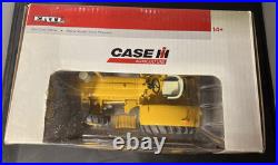ERTL IH International Harvester 21206 Industrial Tractor With FWA 1/16