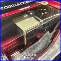 ERTL International Harvester 1086 Precision Key Series. Tri Stripe CHASE 1/16