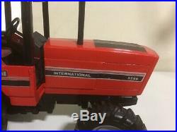 ERTL International Harvester 5288 Tractor 1/16 Scale Model