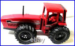 ERTL International Harvester 6388 2+2, 1/16 Scale Tractor Very Good Condition