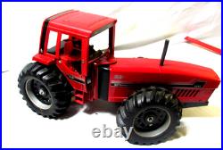 ERTL International Harvester 6388 2+2, 1/16 Scale Tractor Very Good Condition