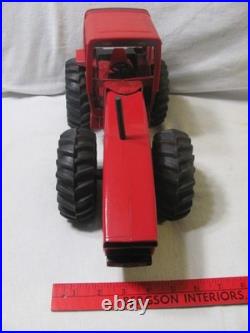 ERTL International Harvester 6388 2+2, 1/16 Scale Tractor Very Good Condition