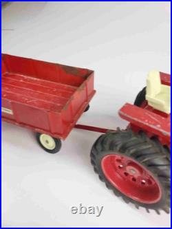 ERTL International Harvester Farmall 1026 Hydro Tractor + Wagon Rake Tiller
