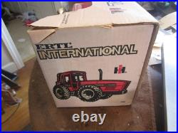 ERTL International Harvester IH 7488 2+2 Anteater 1/16 Scale USA Vintage Tractor