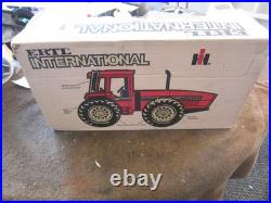 ERTL International Harvester IH 7488 2+2 Anteater 1/16 Scale USA Vintage Tractor