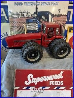 ERTL International IH 7488 2+2 Tractor 4WD Dealer Spec w DUALS 116 Maroon Cab