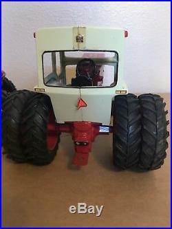ERTL International Tractor 1466 Farmall Turbo 1/16