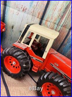 ERTL Lot 1/16 International Harvester 3588 Tractor With Mixer Grinder Conveyor