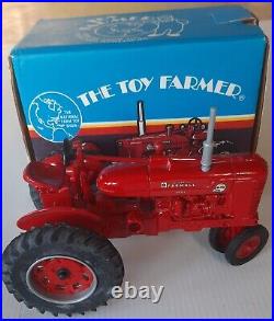 ERTL The Toy Farmer International Harvester Farmall Super M-TA Die Cast Tractor