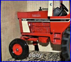 ERTL Toys IH 1586 1/16 Diecast Vintage from 1970's With Cab and Dual Wheels, NIB