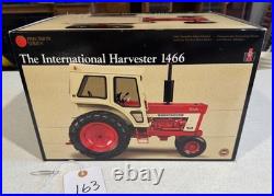 Ertl 116 The International Harvester 1466 Precision Series #14204 NIB