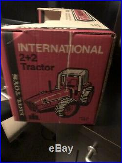 Ertl 1/16 IH INTERNATIONAL HARVESTER 3588 #2 TRACTOR NIB 2+2 4WD
