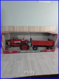 Ertl 1/16 International Harvester Farmall 350 Tractor With Barge Wagon