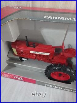 Ertl 1/16 International Harvester Farmall 350 Tractor With Barge Wagon