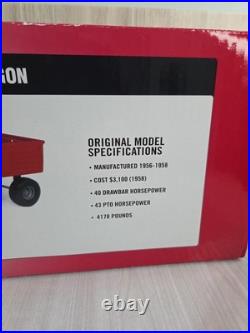 Ertl 1/16 International Harvester Farmall 350 Tractor With Barge Wagon