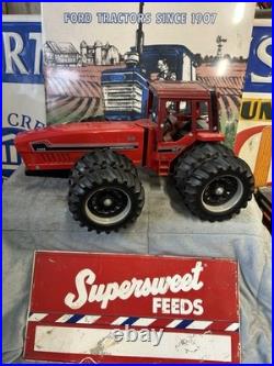Ertl 1/16 International Harvester/IH 6388 Custom