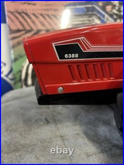 Ertl 1/16 International Harvester/IH 6388 Custom