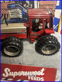 Ertl 1/16 International Harvester/IH 6388 Golden Demonstrator Custom