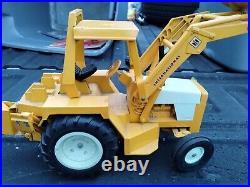 Ertl 1/16 International Harvester Tractor Loader Backhoe Great Condition