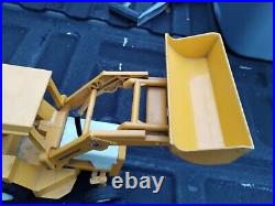 Ertl 1/16 International Harvester Tractor Loader Backhoe Great Condition