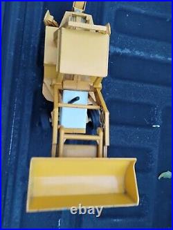 Ertl 1/16 International Harvester Tractor Loader Backhoe Great Condition