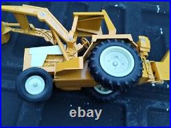 Ertl 1/16 International Harvester Tractor Loader Backhoe Great Condition