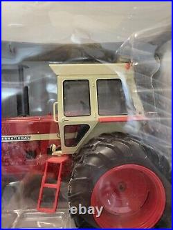 Ertl 1/16 International IH 1566 Tractor in Box Prestige collection