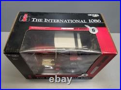 Ertl 1/16 Scale International Harvester 1086 Tractor Precision Key Series #6