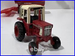 Ertl 1/64 International Harvester Tractor Lot 966 1066 1086 1466 1 PR Combine