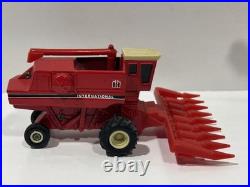Ertl 1/64 International Harvester Tractor Lot 966 1066 1086 1466 1 PR Combine
