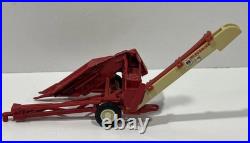 Ertl 1/64 International Harvester Tractor Lot 966 1066 1086 1466 1 PR Combine