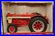 Ertl_560_Wide_Front_End_International_by_Case_Diecast_Tractor_Replica_01_nj