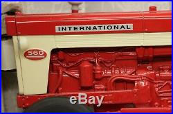 Ertl 560 Wide Front End International by Case Diecast Tractor Replica