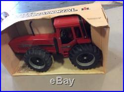 Ertl Collectible Case International Harvester 7488 Toy Tractor 1/16 Scale