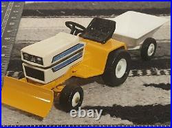 Ertl Cub Cadet 1650 hydrostatic garden tractor 1/16 diecast lawn tractor replica