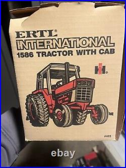 Ertl Die Cast 1/16 International Harvester 1586 Farm Tractor Toy Red