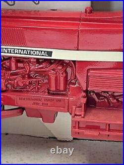 Ertl Die-Cast 1/16 International Tractor Hydro 100 ROPS In Original Packaging