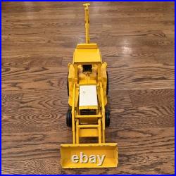 Ertl Diecast International Harvester Backhoe Loader Tractor, #472, 116 Scale