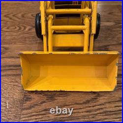 Ertl Diecast International Harvester Backhoe Loader Tractor, #472, 116 Scale