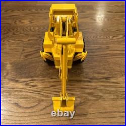 Ertl Diecast International Harvester Backhoe Loader Tractor, #472, 116 Scale
