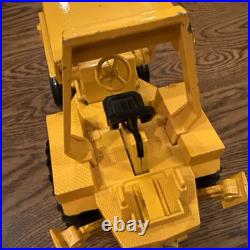 Ertl Diecast International Harvester Backhoe Loader Tractor, #472, 116 Scale