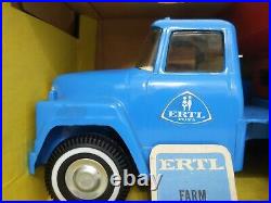 Ertl Farm Toy International IH Loadstar Feed Truck in box