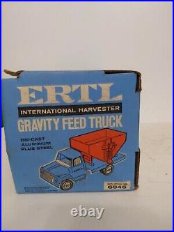 Ertl Farm Toy International IH Loadstar Feed Truck in box