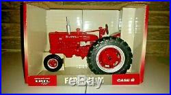 Ertl Farmall M 1/16 diecast metal farm tractor replica collectible 14524