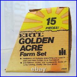 Ertl Golden Acre Farm Set IH 544, Equipment, Animals, 1/32 Deluxe Set IH462