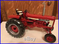 Ertl IH Farmall 706 Precision Series 16 1/16 Scale Model Tractor
