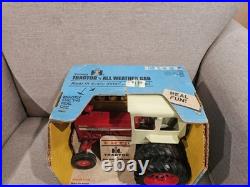 Ertl International 1456 Blue Box Tractor