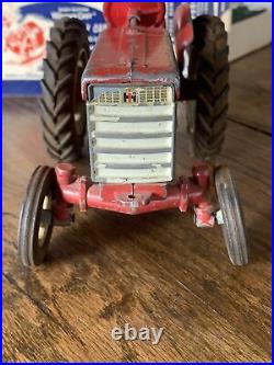 Ertl International 340 Utility Tractor 1/16 Original Played With Condition